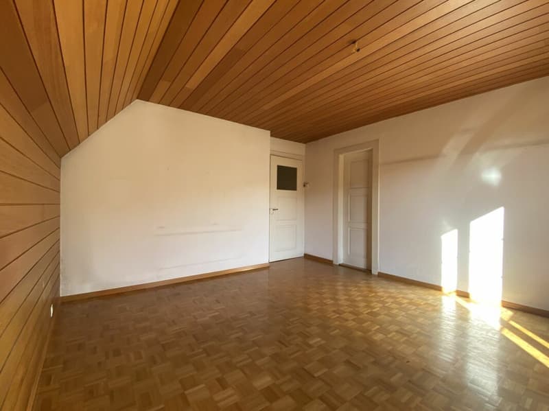 Casa unifamiliare con aree di seduta, balcone, garage (11)