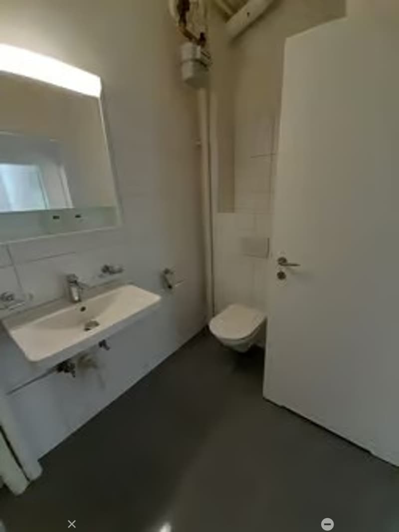 Helle und gemütliche 2.5-Zimmerwohnung an zentraler Lage (6)