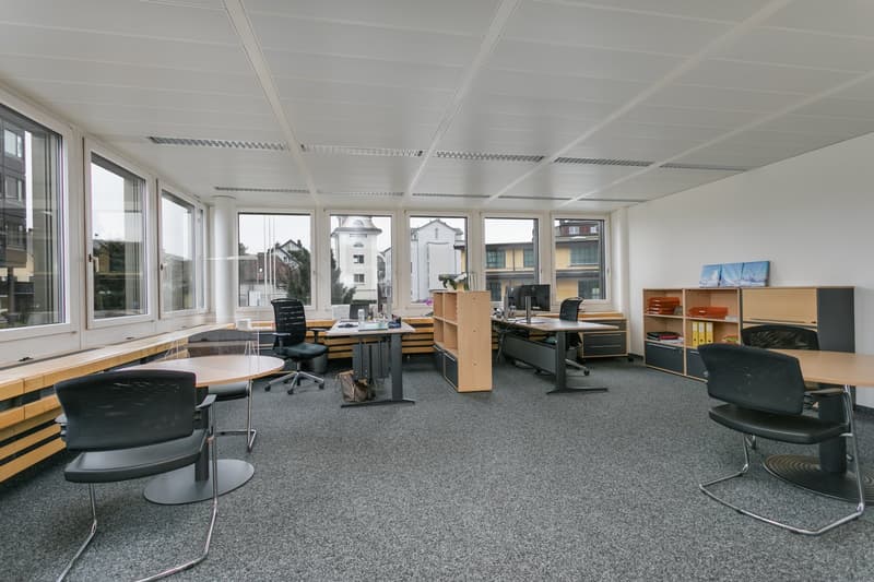 Espaces de bureaux modernes à Rapperswil SG avec infrastructure optimale (6)
