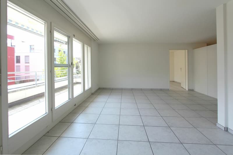 ZENTRAL & SEENAH: Attraktive 3.5 Zimmer-Wohnung mit Balkon und Sitzplatz (5)
