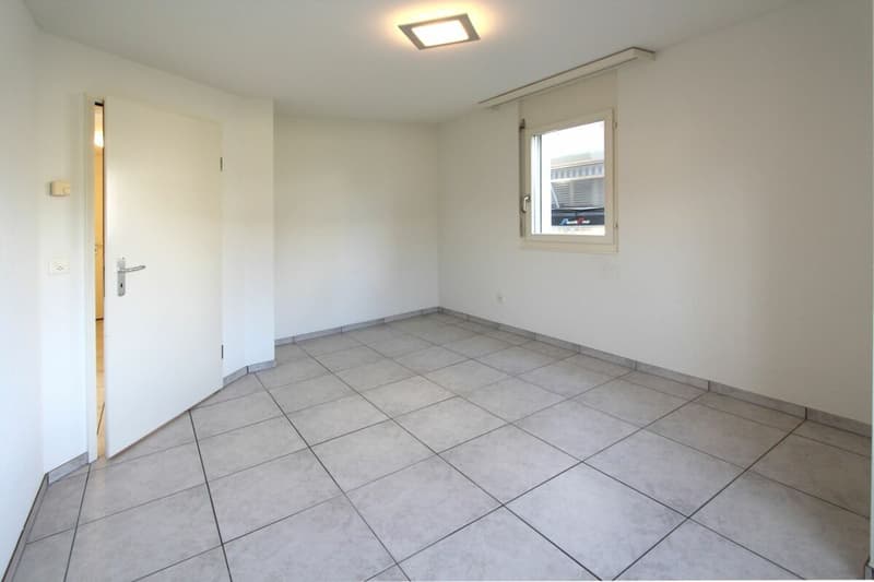 ZENTRAL & SEENAH: Attraktive 3.5 Zimmer-Wohnung mit Balkon und Sitzplatz (9)