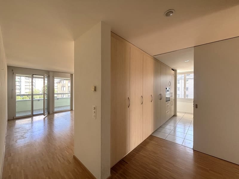 Helle und grosszügige 3.5-Zimmer-Wohnung in Lachen (6)