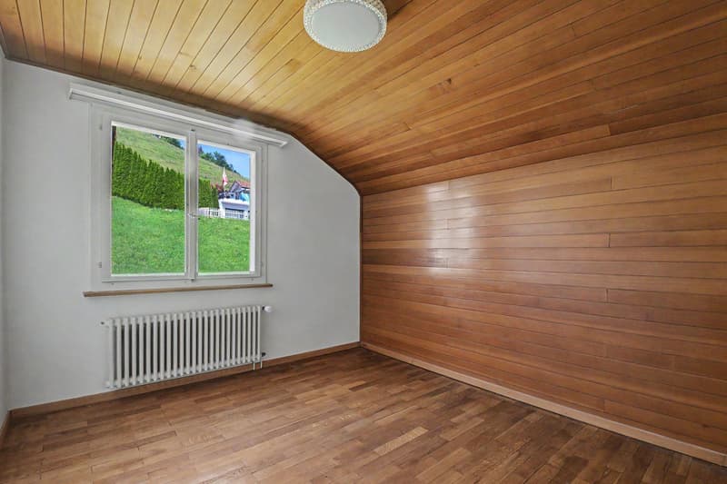 Land in an idyllic location (9)