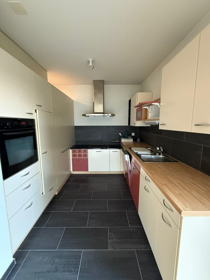 2.5-Zimmer-Gartenwohnung mit Seesicht und grosser Terrasse (8)