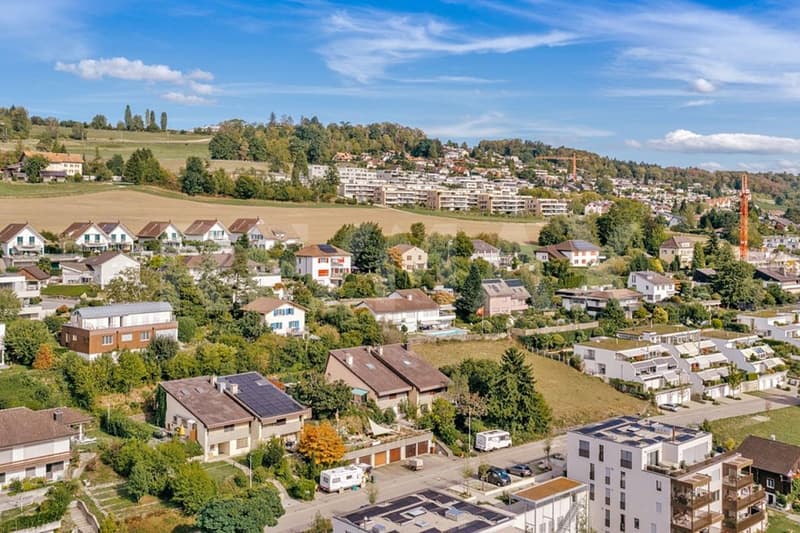 Freistehendes EFH mit Pool an exklusiver Lage (1)
