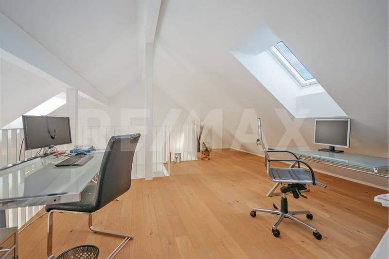 Exklusive 4.5-Zimmer-Maisonette mit Galerie, Bilderbuch-Aussicht und Nähe zu Zürich (11)