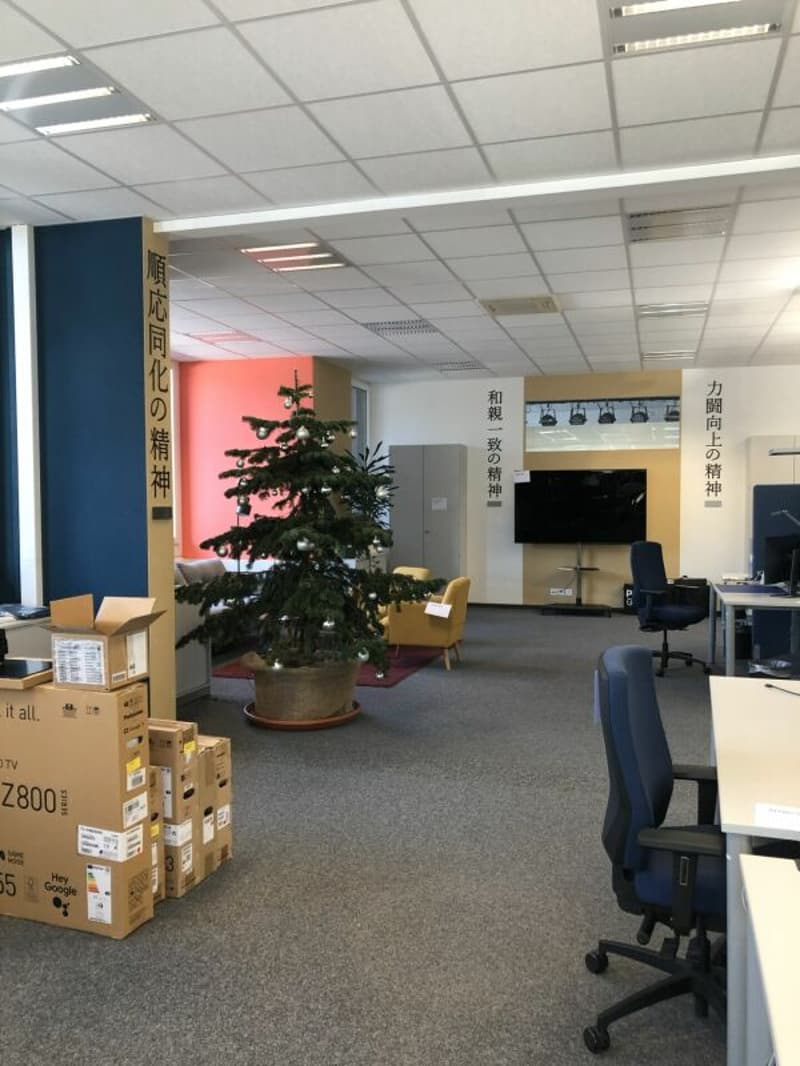 358 m2 flexible office space on the ground floor in Rotkreuz (8)