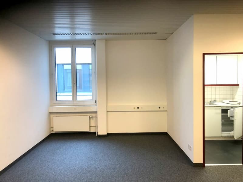Office 156 m2 in Steinhausen (8)