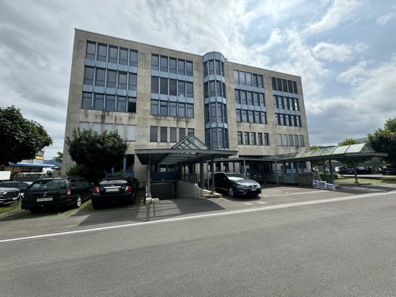 600 m² Büro, Showroom & Lager mit Laderampe - direkt an der Autobahn Rotkreuz, teilbar (1)