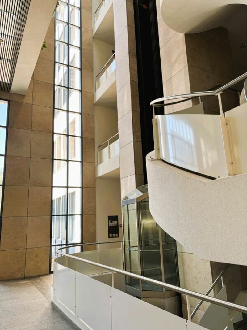 358 m² Büro im EG mit 3.5 m Raumhöhe - flexibel einteilbar (4)