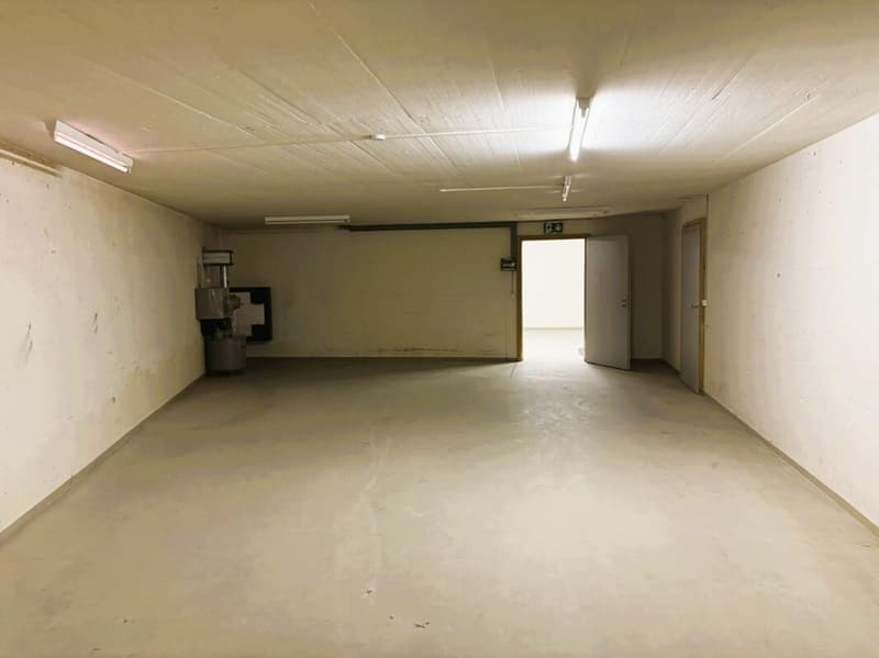 104 m² Lagerraum im 1. UG mit Anlieferungsrampe und Warenlift - Steinhausen (13)