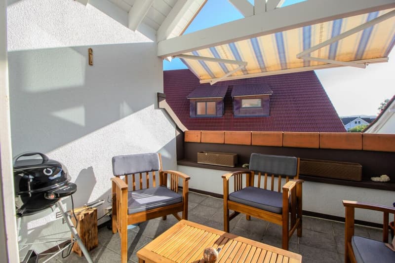 Balkon mit Sonnenstoren