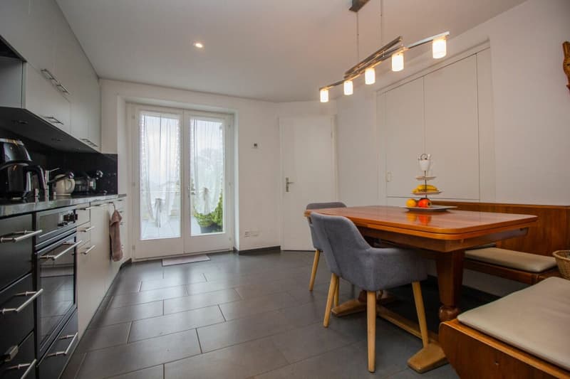 Küche 1. OG mit Zugang Terrasse
