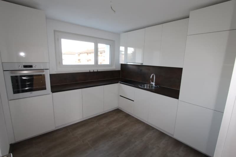 Zu vermieten 4.5 Zi.-Wohnung mit Balkon (6)