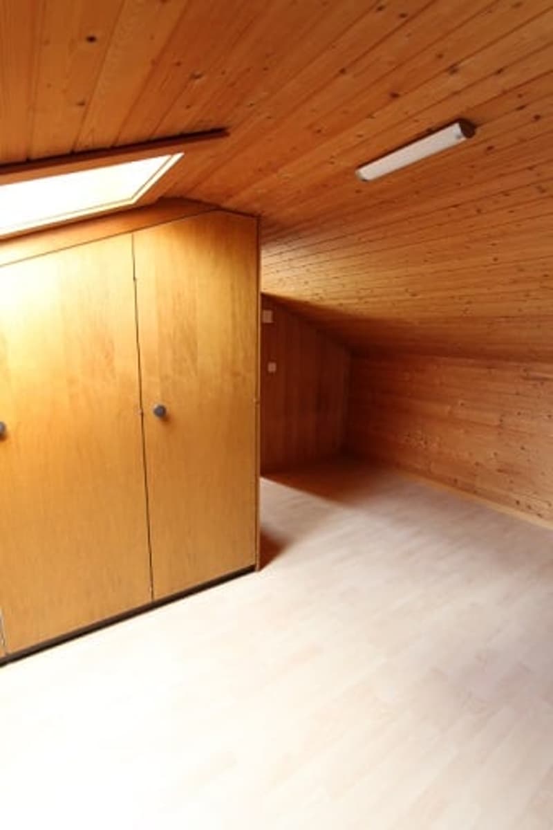 Zu vermieten 4.5 Zi.-Wohnung mit Balkon (9)