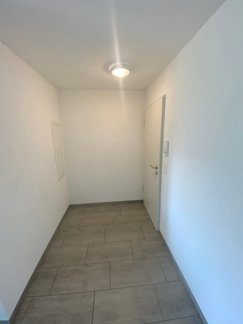 To rent: Furnished, ground floor 2.5 rooms with private washing room, wheelchair accessible (2)