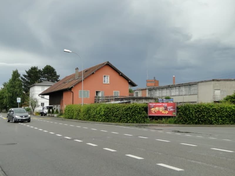 Umbaubedürftiges MFH 10 Wohnungen an sehr zentraler Lage (1)
