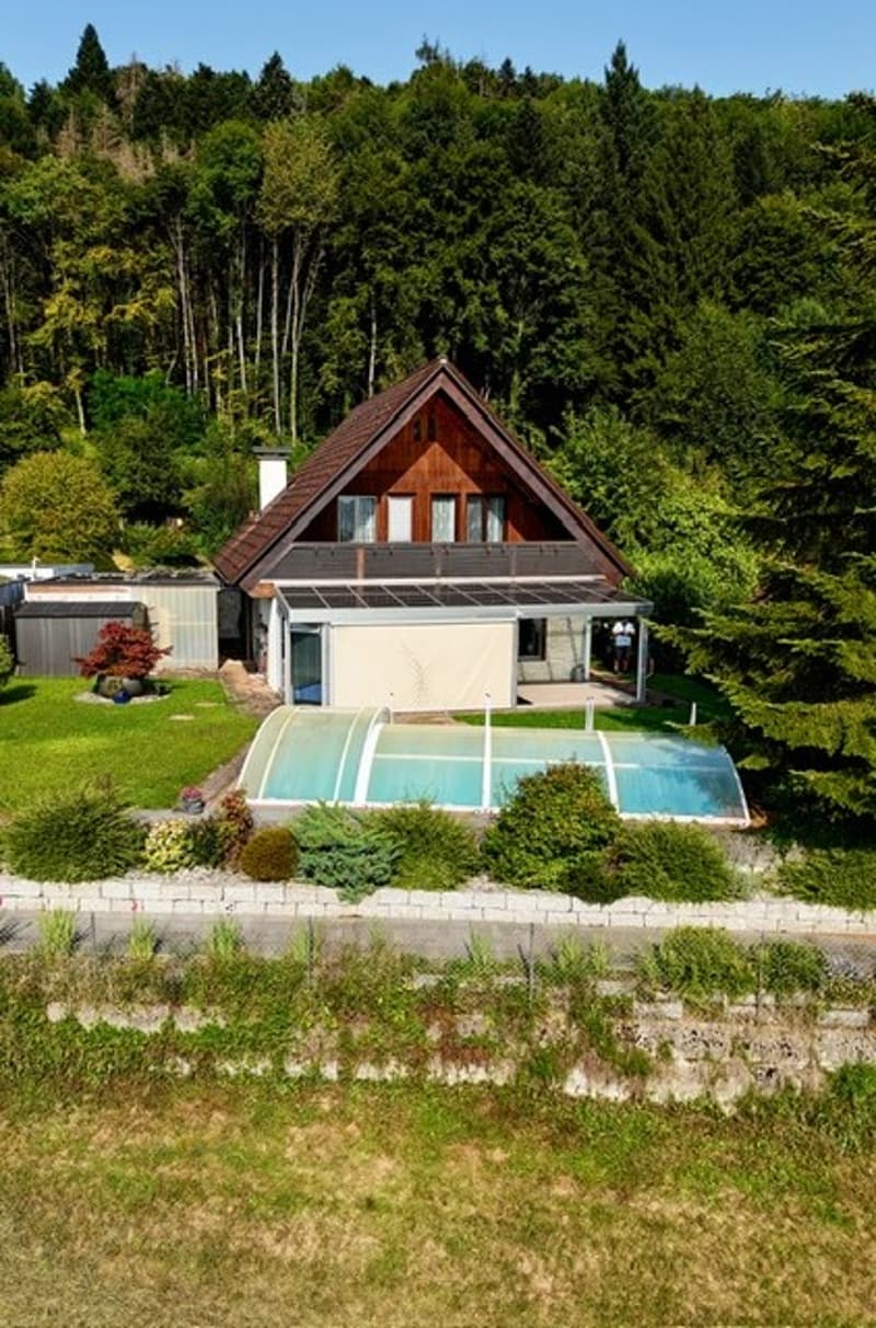 Casa unifamiliare di 5,5 locali in posizione residenziale soleggiata e di pregio (2)
