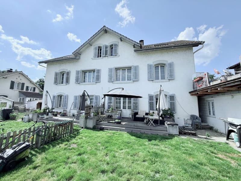 Interesting multi-family house with 5% return - VP negotiable (6)