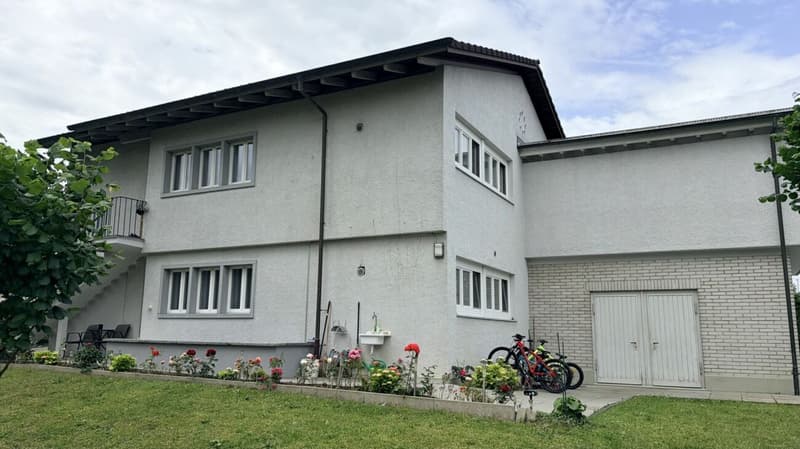 Attraktives Zweifamilienhaus in der Zone W3 (4)