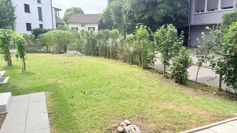 Attraktives Zweifamilienhaus in der Zone W3 (3)