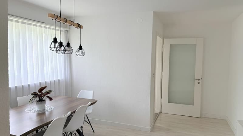 Attraktives Zweifamilienhaus in der Zone W3 (10)