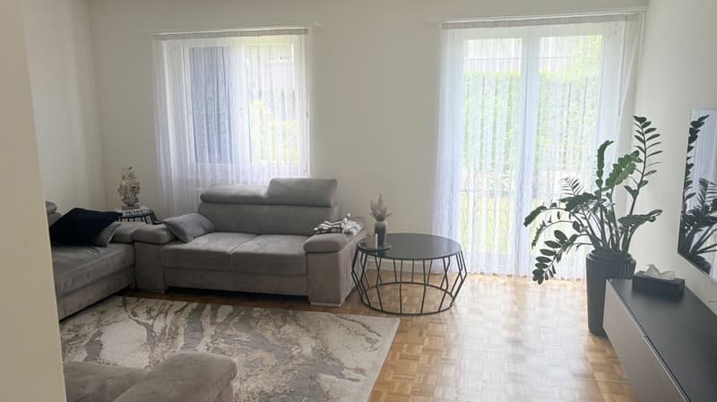 Attraktives Zweifamilienhaus in der Zone W3 (12)