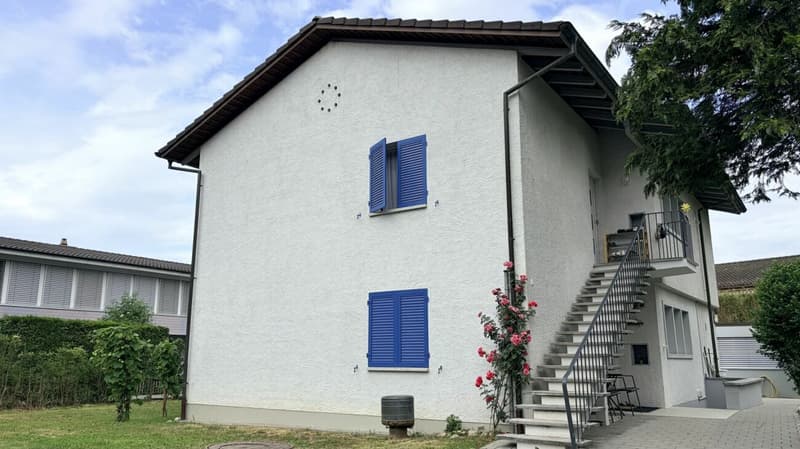 Attraktives Zweifamilienhaus in der Zone W3 (3)