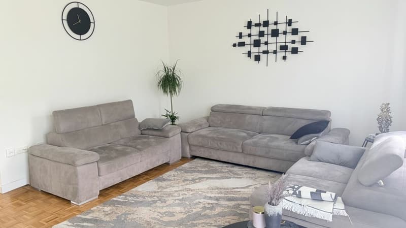 Attraktives Zweifamilienhaus in der Zone W3 (14)