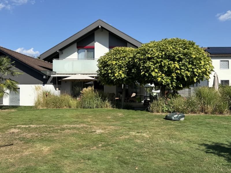 Renoviertes Einfamilienhaus mit einem Wintergarten (1)