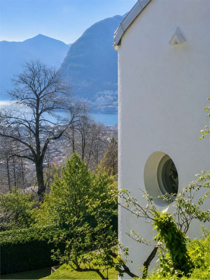 Lugano - Prestigious villa with lake view and refined outdoor spaces (7)