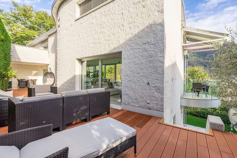 Lugano - Prestigious villa with lake view and refined outdoor spaces (8)