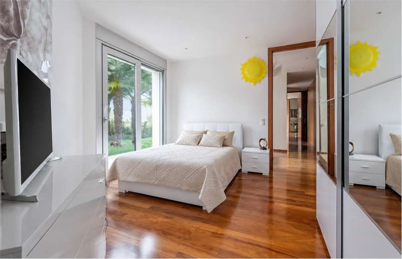 Lugano - Prestigious villa with lake view and refined outdoor spaces (11)