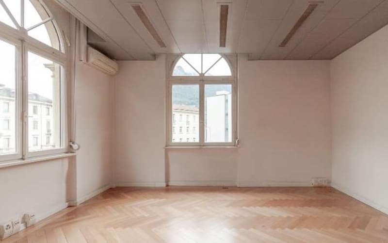 HISTORIC OFFICE IN LUGANO LORETO (2)