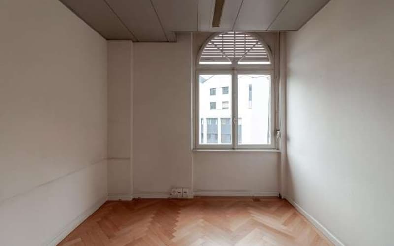 HISTORIC OFFICE IN LUGANO LORETO (3)