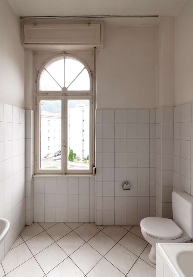 HISTORIC OFFICE IN LUGANO LORETO (9)