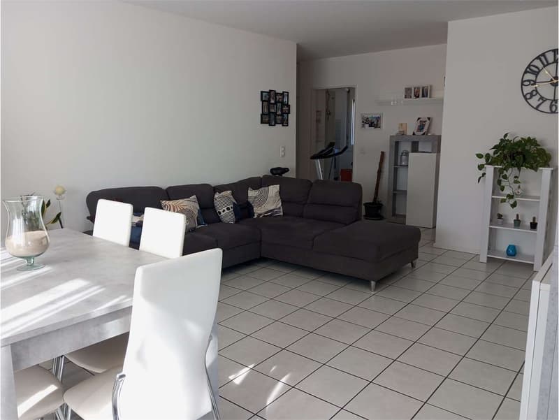 Helles 4,5-Zimmer-Wohnung in ruhiger Wohngegend (2)