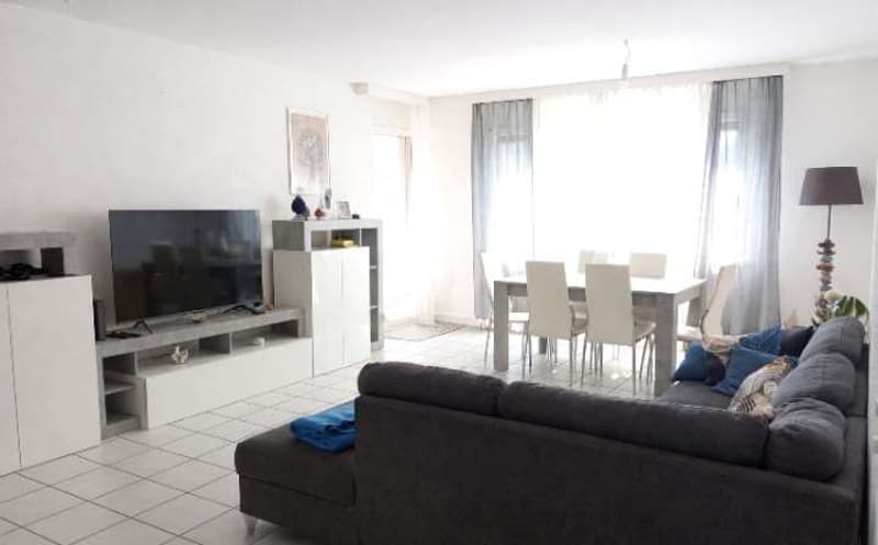 Helles 4,5-Zimmer-Wohnung in ruhiger Wohngegend (3)
