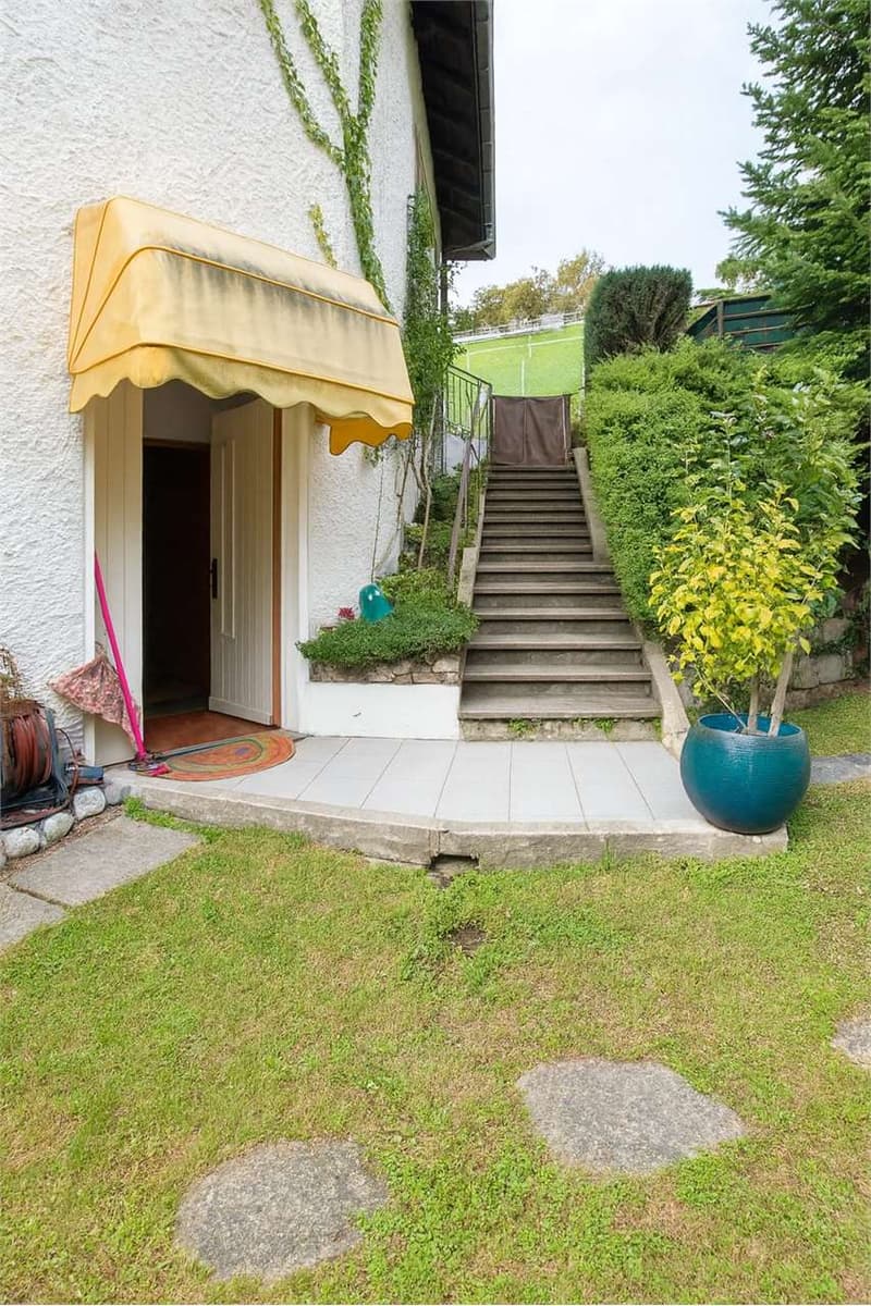 Pazzallo 3,5 mit Garten und zwei Monatsmieten angeboten (1)