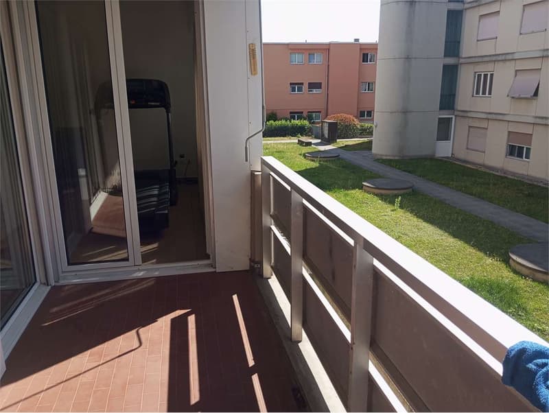 LAMONE - 3.5 Zimmer renoviert mit Balkon und Autoabstellplatz (9)