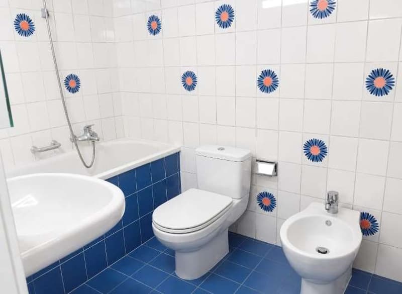 LAMONE - 3.5 Zimmer renoviert mit Balkon und Autoabstellplatz (7)