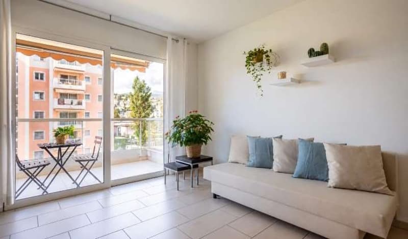 Helles 2.5-Zimmer-Wohnung mit Balkon in Viganello (2)