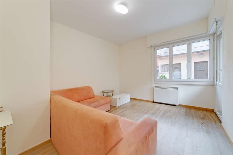 CASLANO - PALAZZINA INDIPENDENTE A DUE PASSI DAL LAGO (13)