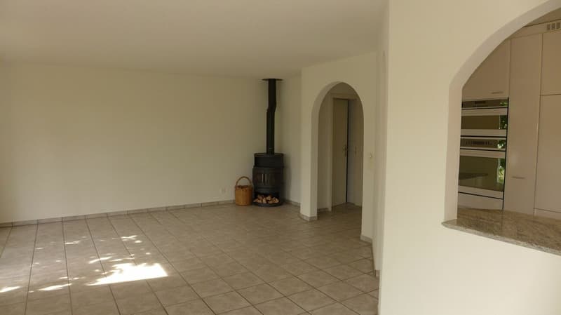 5.5 Room Single-Family House with a View (7)