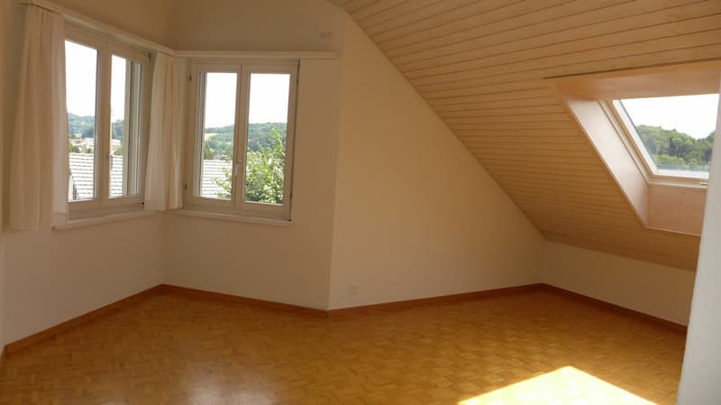 5.5 Room Single-Family House with a View (8)