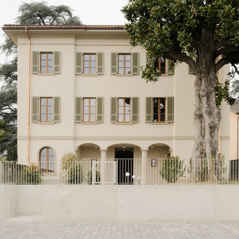 Eleganti 4.5 locali in villa storica completamente ristrutturata (2)