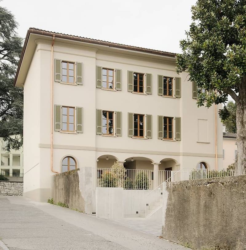 Elegant 4.5 rooms in a historic renovated villa (3)