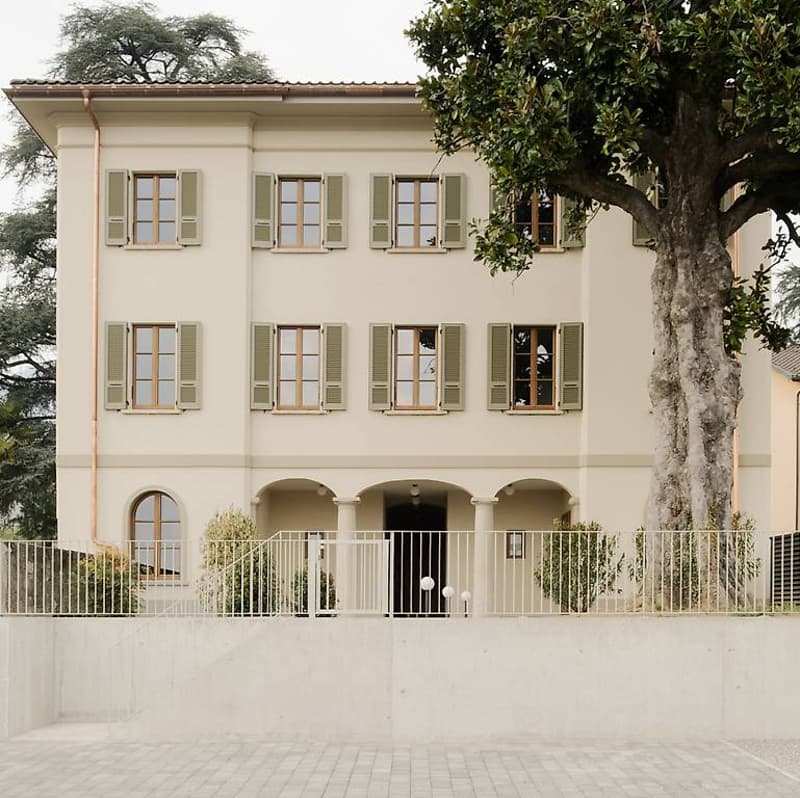 Elegant 4.5 rooms in a historic renovated villa (2)