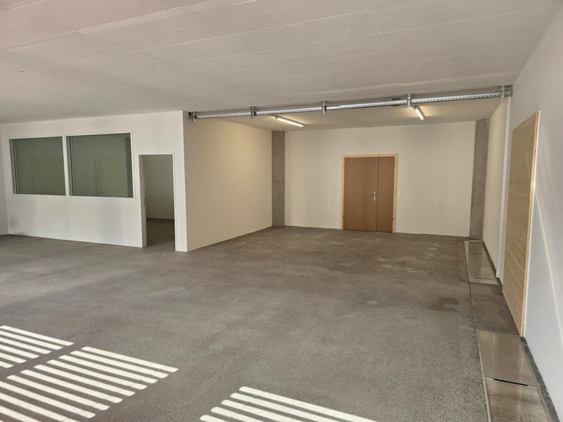 Espace commercial 126m² à louer (3)