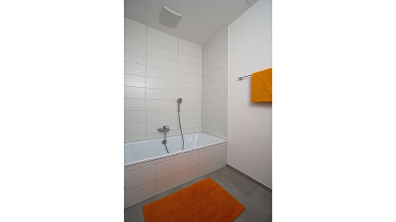 Bad mit Badewanne